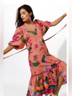 EMILY LOVELOCK Sophie Dress
Multi Colored Floral Boho Resort Preppy Midi Dress M